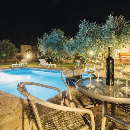 Holiday home 2 Bedroom Beautiful In