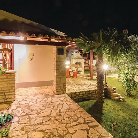 2 Bedroom Beautiful In Rebici