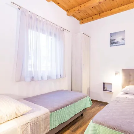 度假居 Two-bedroom In *
